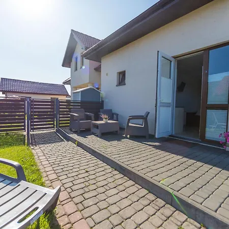 Lodge Bursztyn II Domki Apartamenty Pokoje W Sarbinowie Blisko Morza