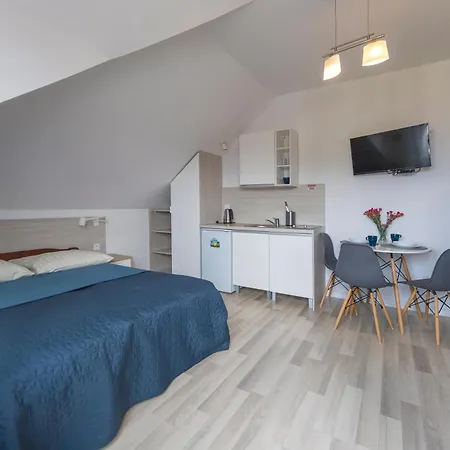 Bursztyn II Domki Apartamenty Pokoje W Sarbinowie Blisko Morza Lodge *