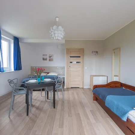 Lodge Bursztyn II Domki Apartamenty Pokoje W Sarbinowie Blisko Morza *