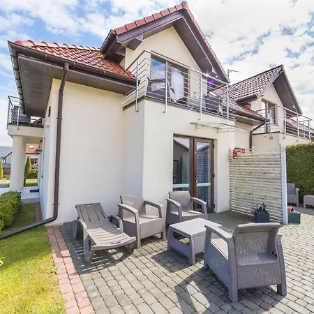 Bursztyn II Domki Apartamenty Pokoje W Sarbinowie Blisko Morza Lodge *