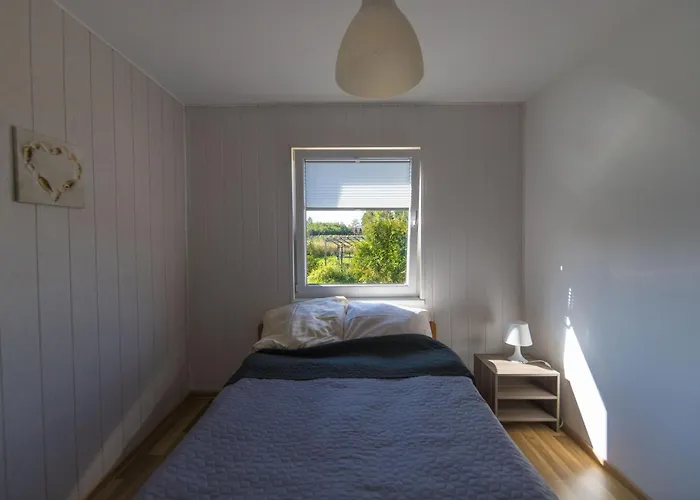 Bursztyn Ii W Sarbinowie Blisko Morza *