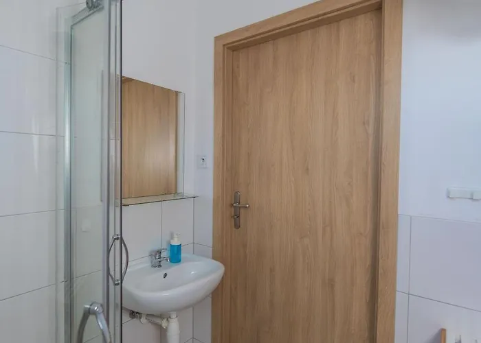 Bursztyn Ii W Sarbinowie Blisko Morza Sarbinowo