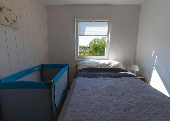 Bursztyn Ii W Sarbinowie Blisko Morza